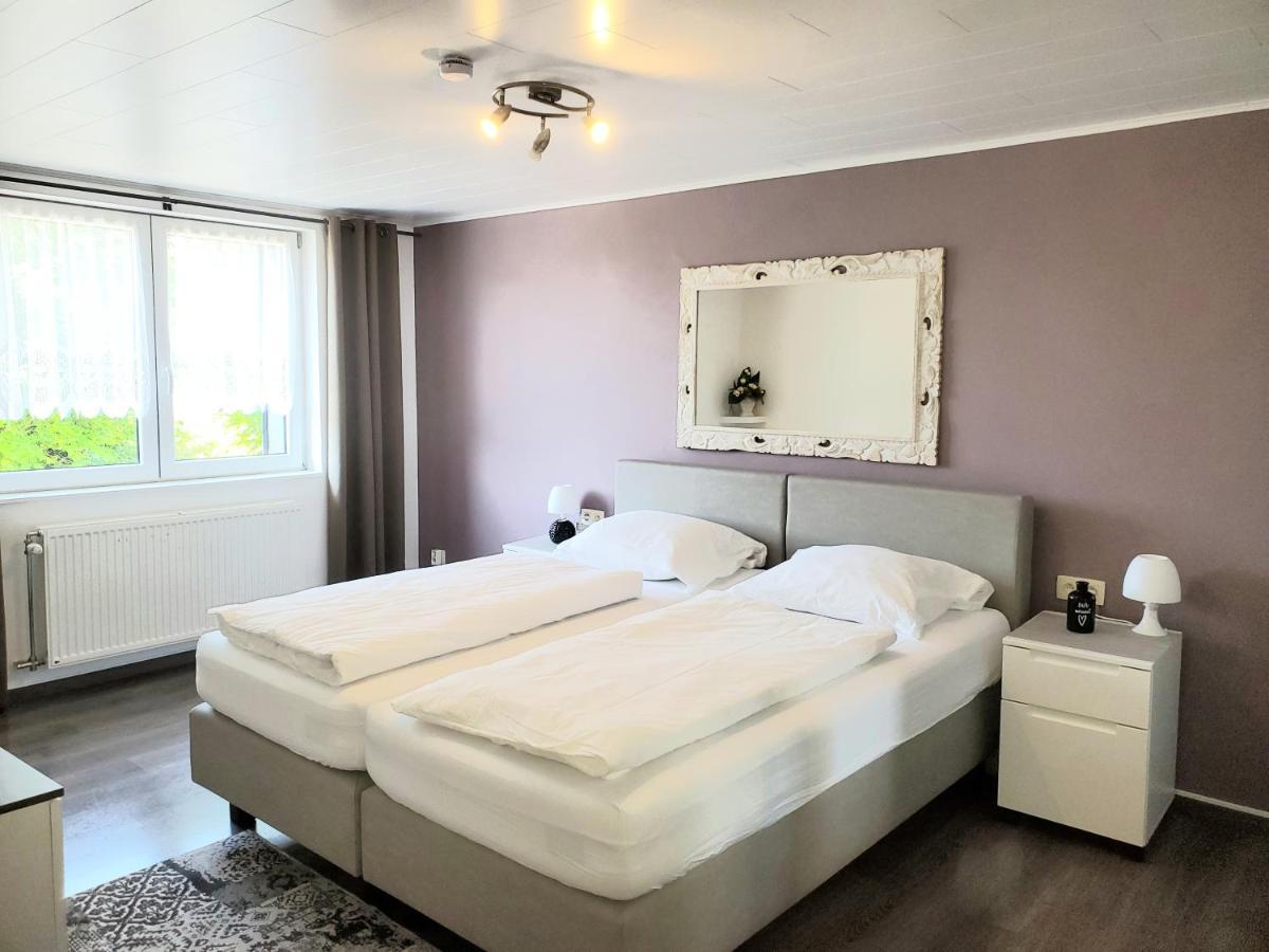 Buetgenbach Ferienhaus Lorea Bagian luar foto